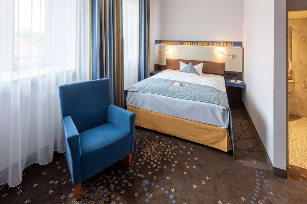 Best Western Premier Hotel Villa Stokkum, Steinheimer Vorstadt 70 in Hanau