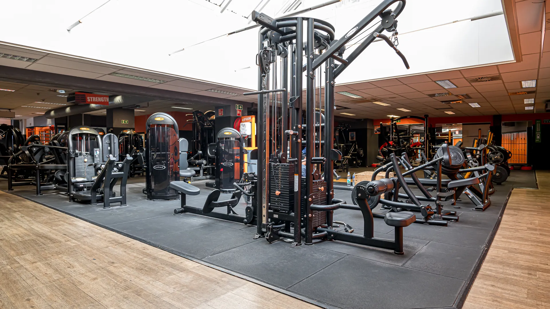 Images Basic-Fit 24/7