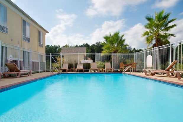 Images Express Inn Leesville Ft Johnson, SureStay Collection by Best Western