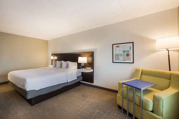 Images Hampton Inn McHenry