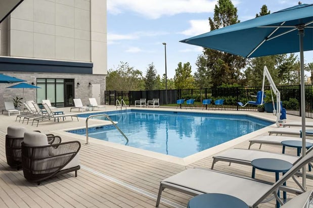 Images Hampton Inn Orlando Southeast Nona