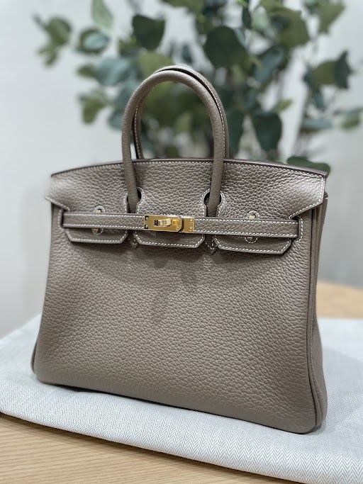 Images KOMEHYO（コメ兵）買取センター京橋京阪モール