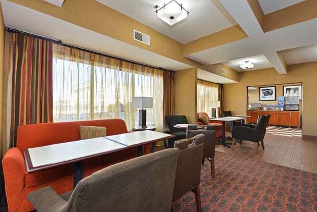 Images Hampton Inn Collinsville
