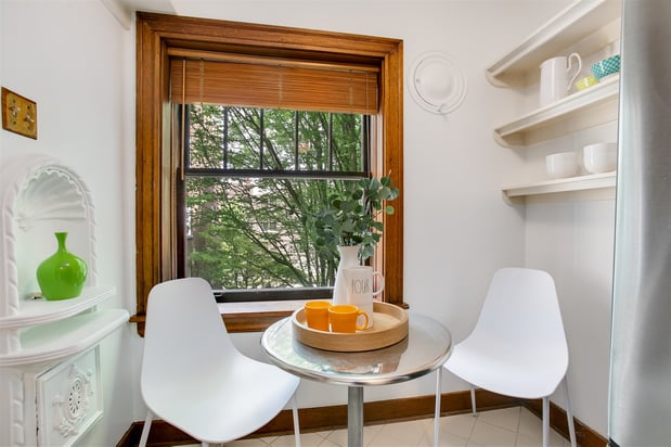 Images Lauren Essl, REALTOR
