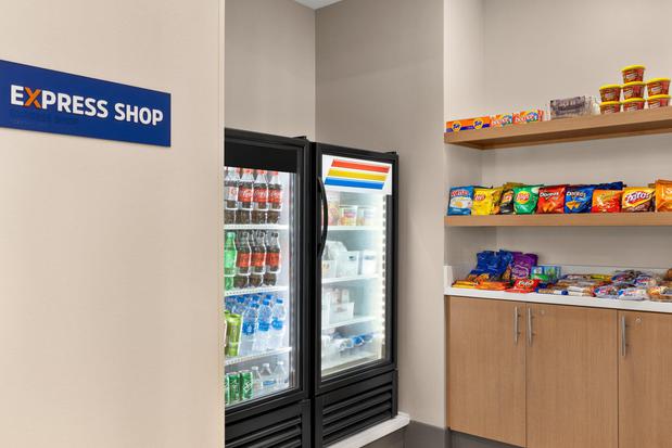 Images Holiday Inn Express & Suites Evansville Downtown by IHG