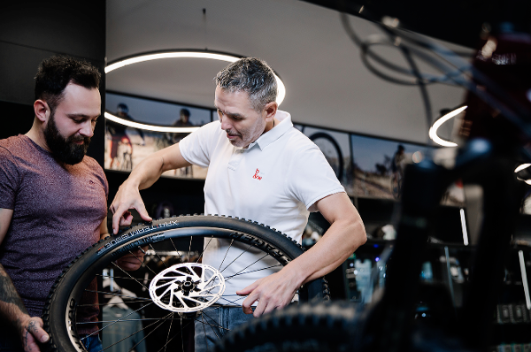 bikes&wheels 2 Radhandels GmbH, Dragonerstraße 67a in Wels