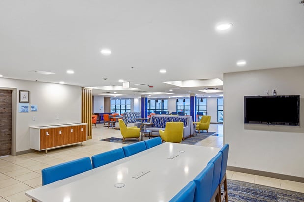 Images Holiday Inn Express Gulfport Beach by IHG