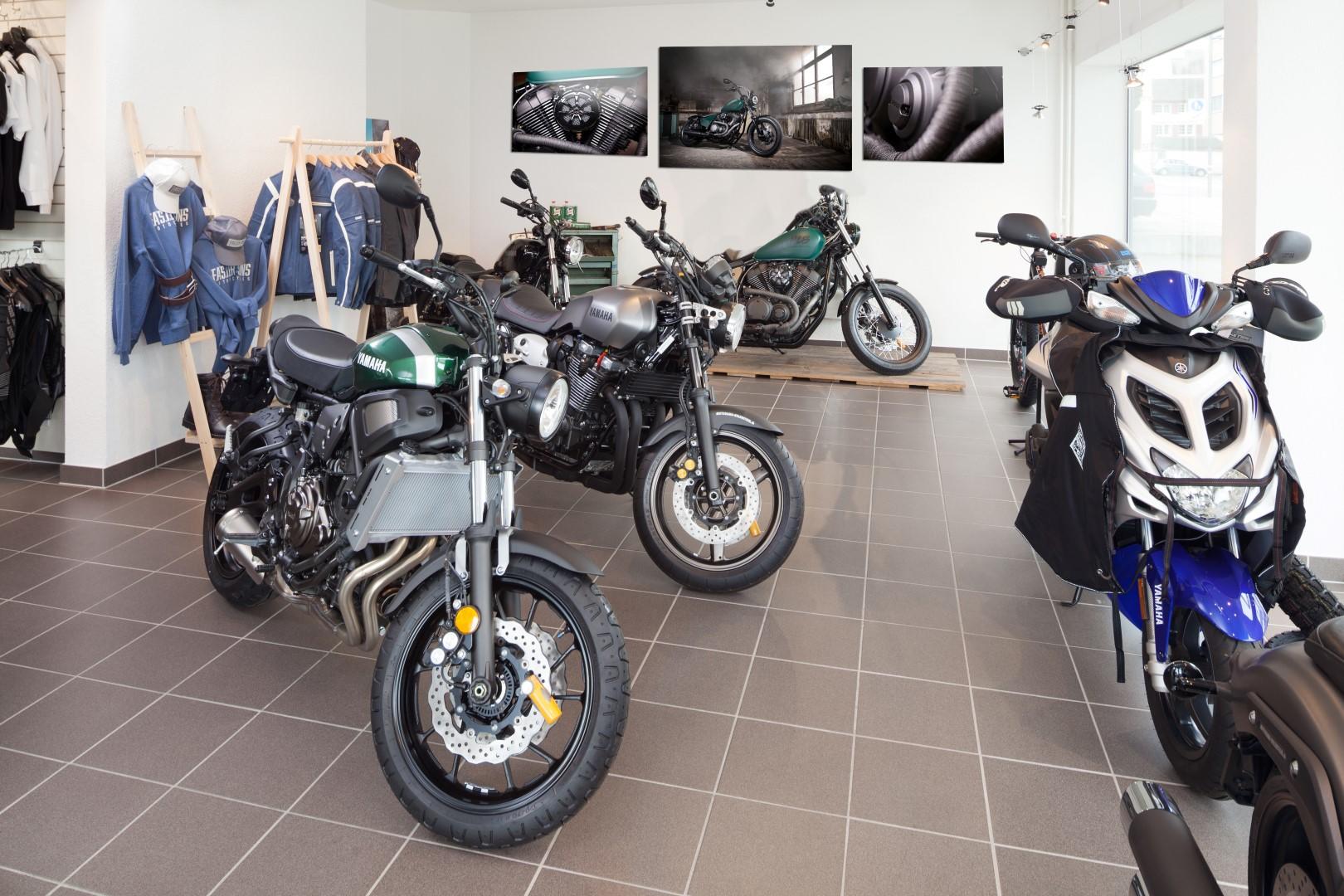 Motorama Holenstein AG, Wilerstrasse 7 in Bazenheid