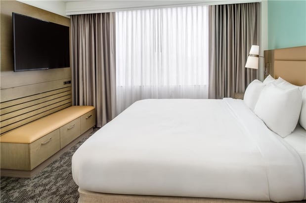 Images Embassy Suites by Hilton St. Louis Airport