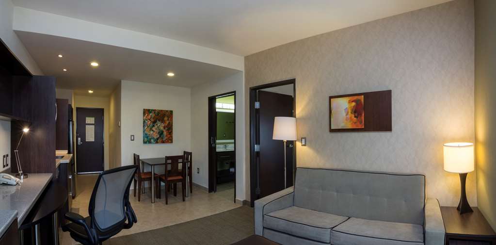 Images Homewood Suites by Hilton Queretaro
