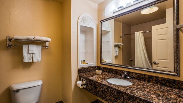 Images Best Western Plus Barsana Hotel & Suites
