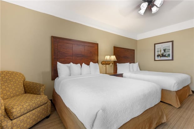 Images Best Western Plus Monica Royale Inn & Suites
