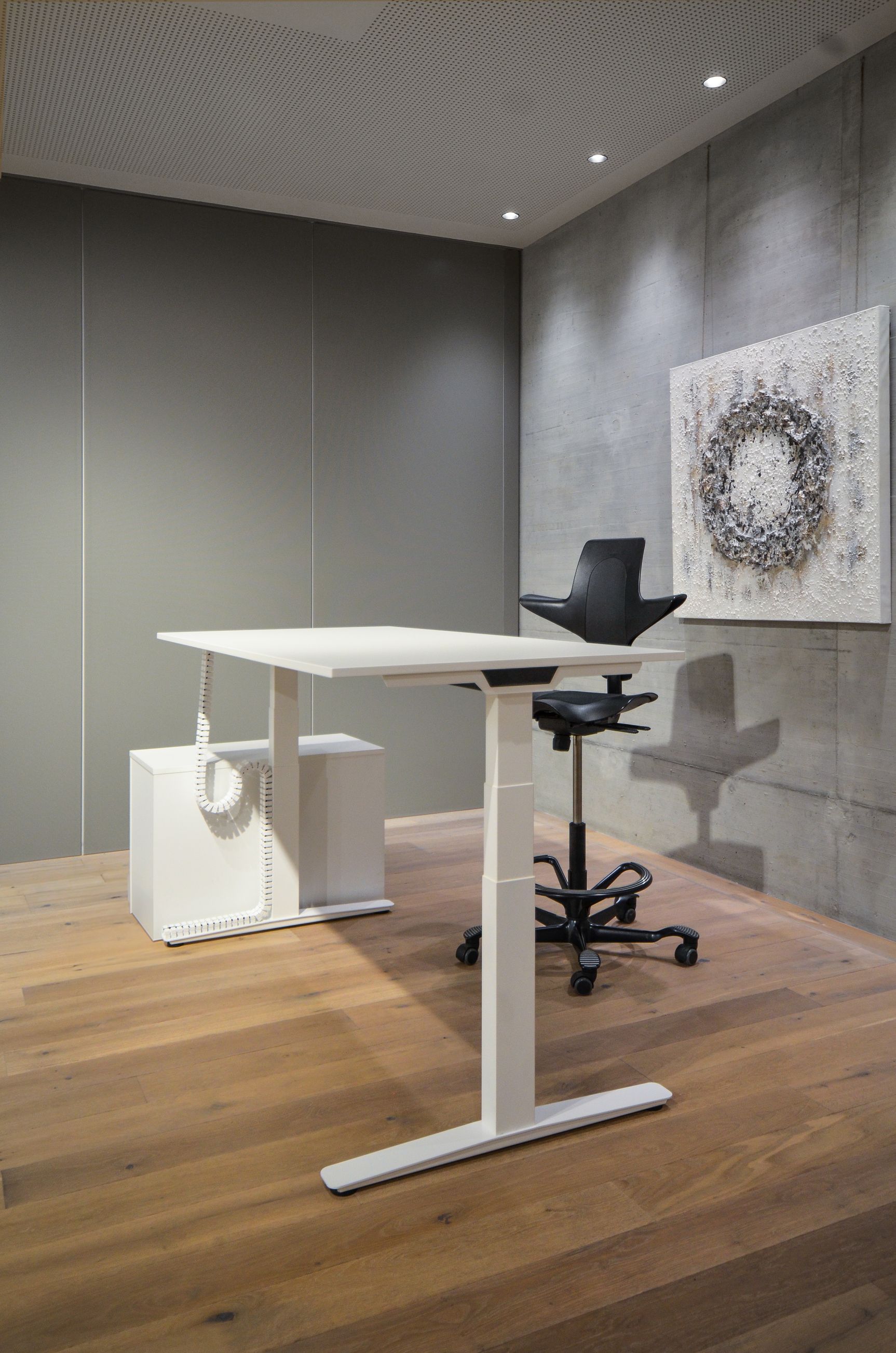 Echo Büromöbel Ernst & Cie AG, Huebstrasse 4 in Holziken