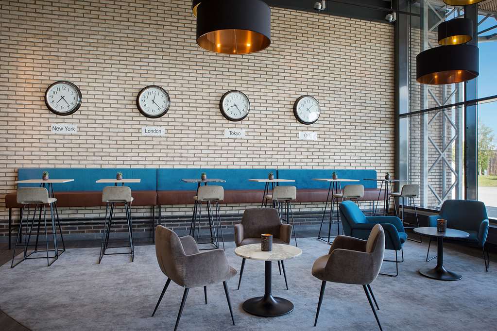 Images Park Inn by Radisson Oslo Airport Hotel West