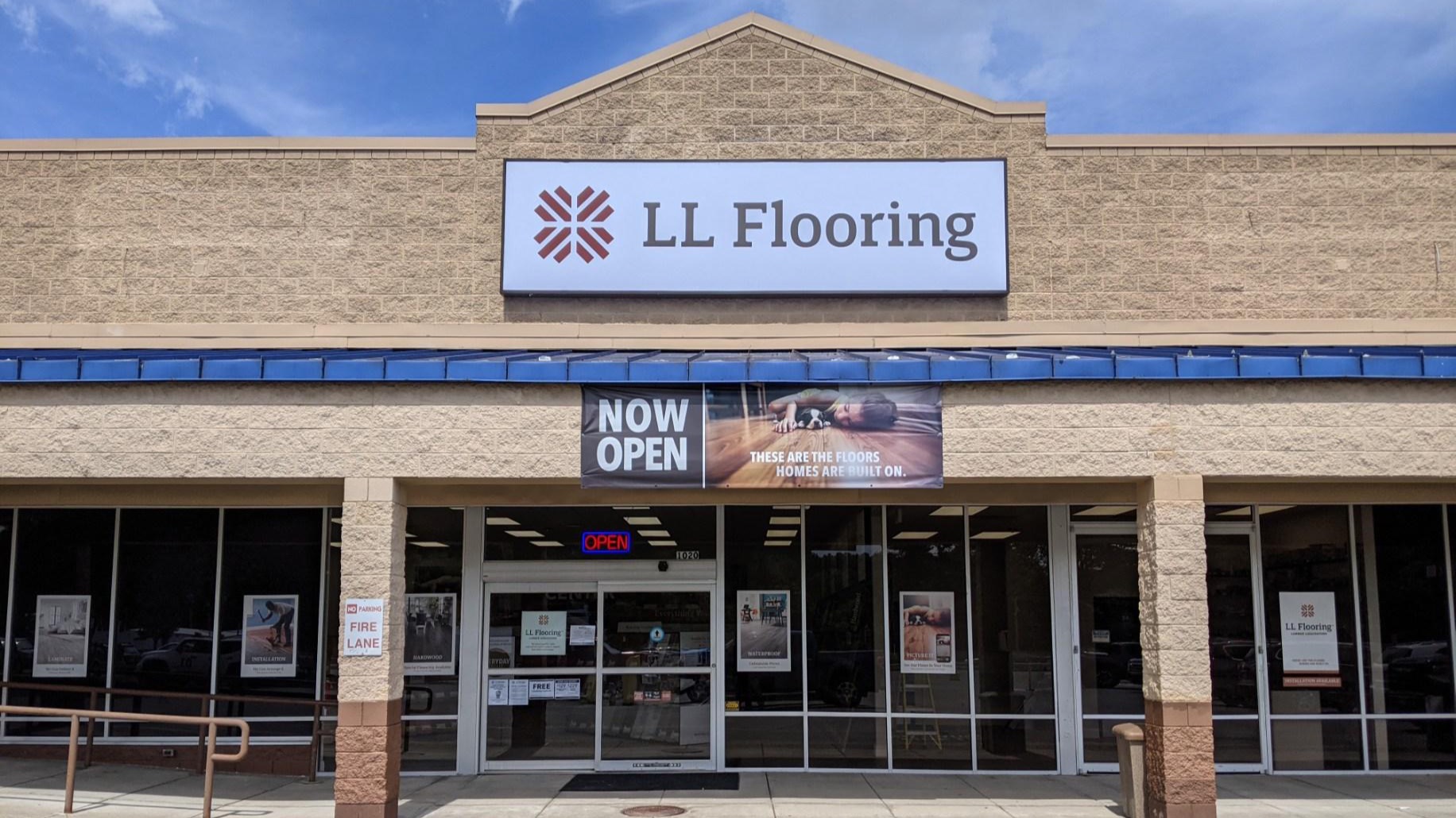 LL Flooring  1441 Beckley | 1020 North Eisenhower Drive | Storefront