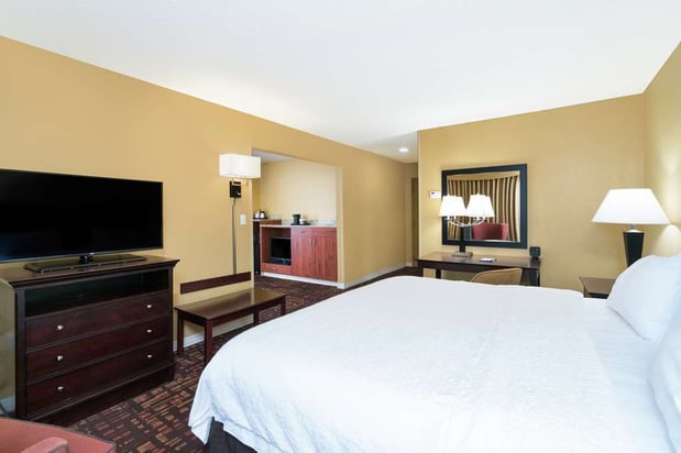Images Hampton Inn Corydon