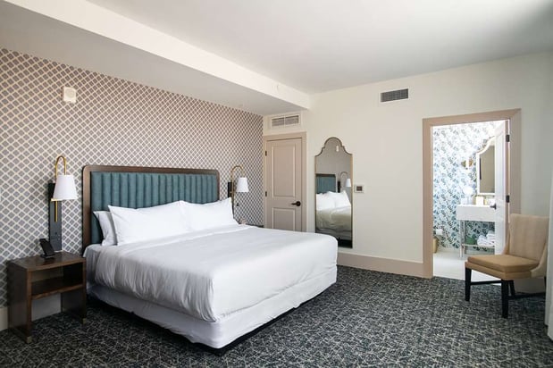 Images Hotel Petersburg, Tapestry Collection by Hilton