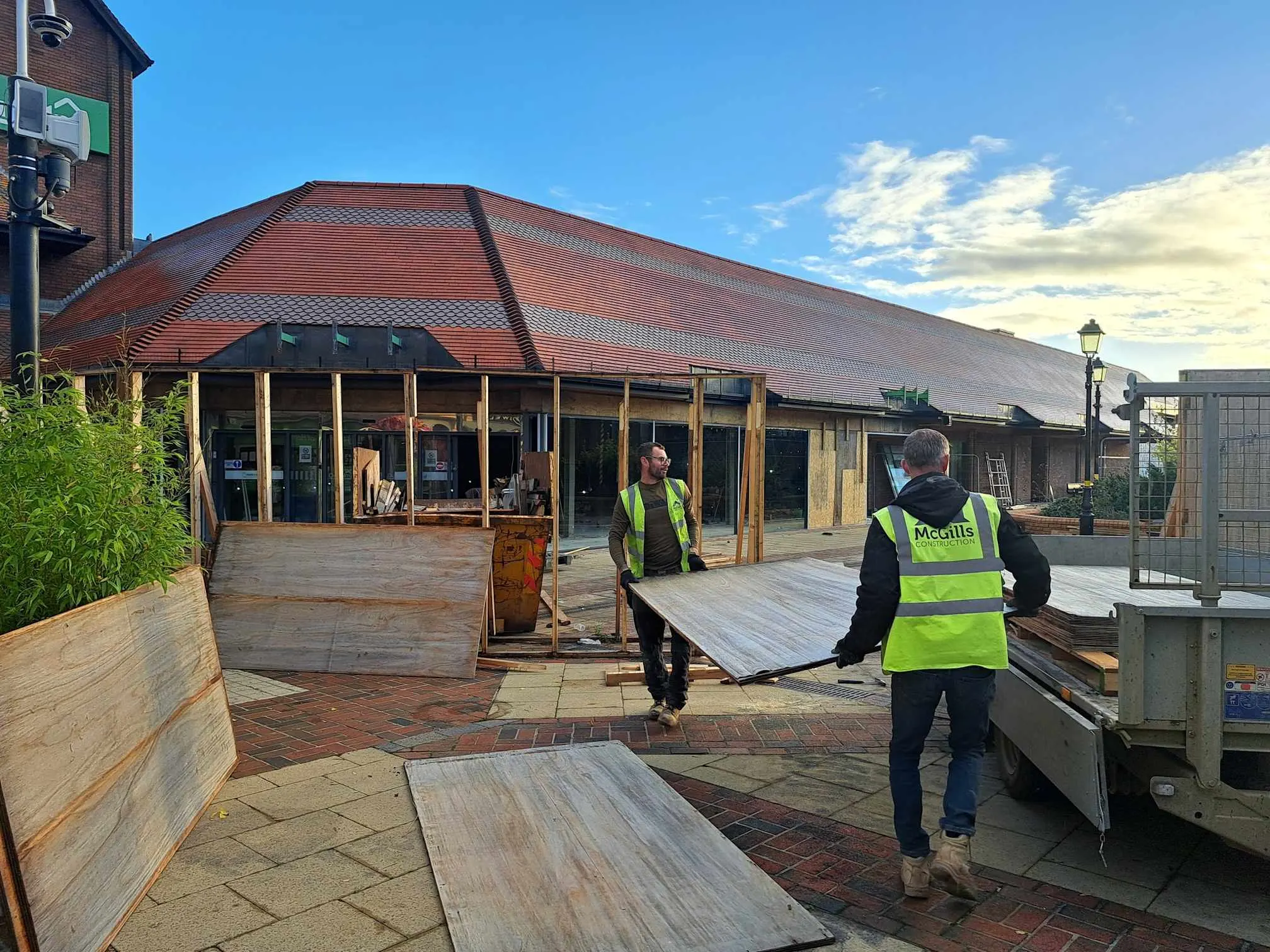 Images McGill's Construction