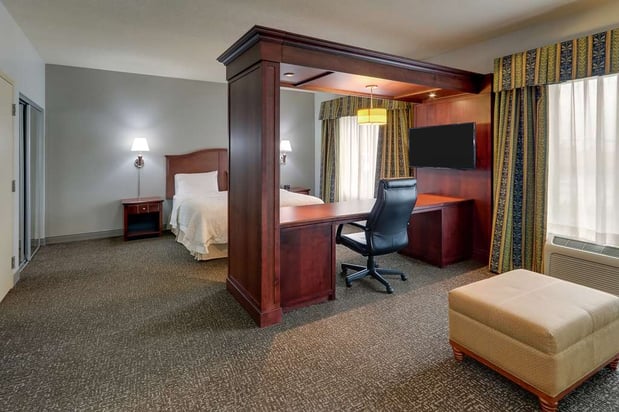 Images Hampton Inn & Suites Indianapolis-Airport