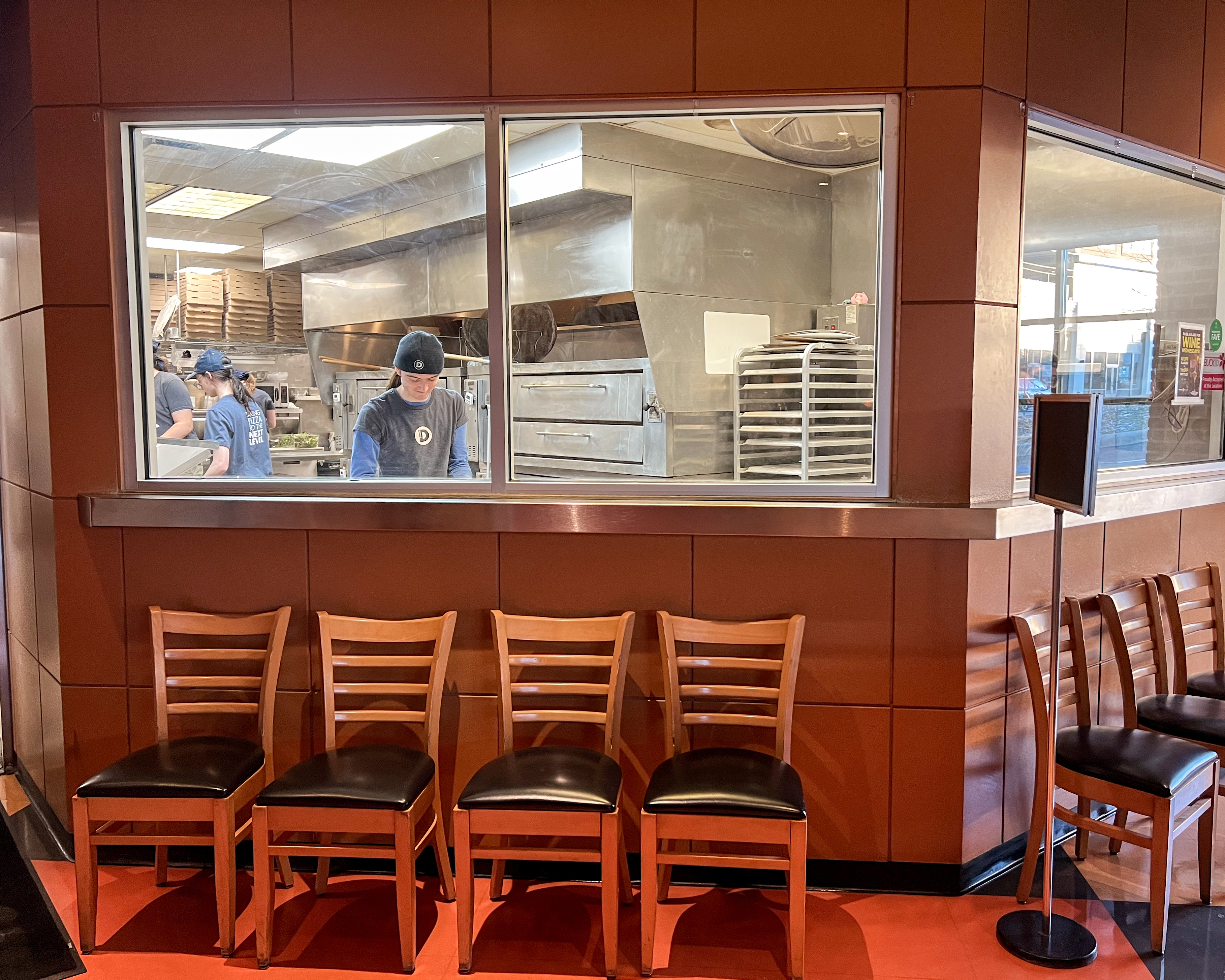 Dewey's Pizza - Grandview Image