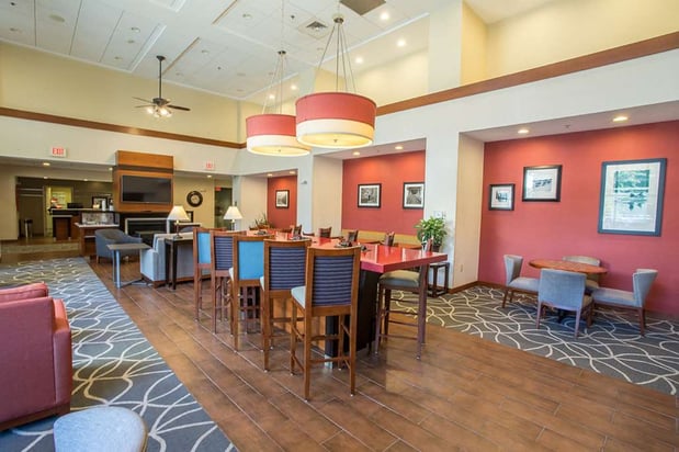 Images Hampton Inn & Suites Tilton