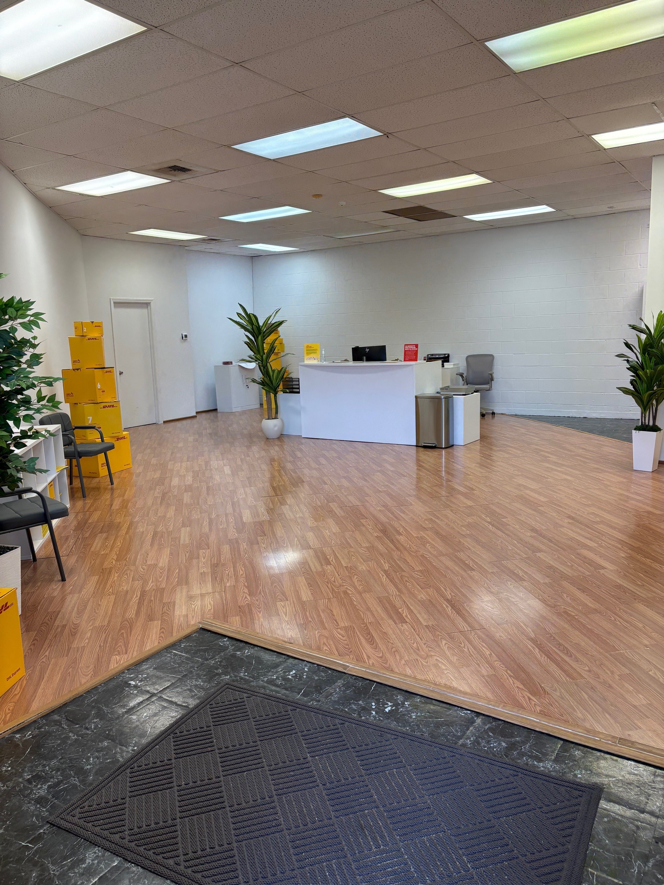 DHL Express Service Point Charlotte Image