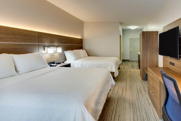 Images Holiday Inn Express & Suites Atlanta-Emory University Area, an IHG Hotel