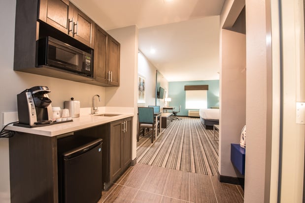 Images Holiday Inn Express & Suites Houston - Hobby Airport Area by IHG