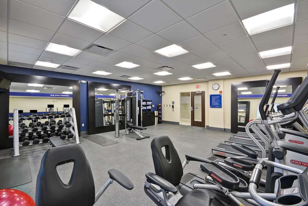 Health club  fitness center  gym Hampton Inn Livonia Detroit Livonia (734)237-4480