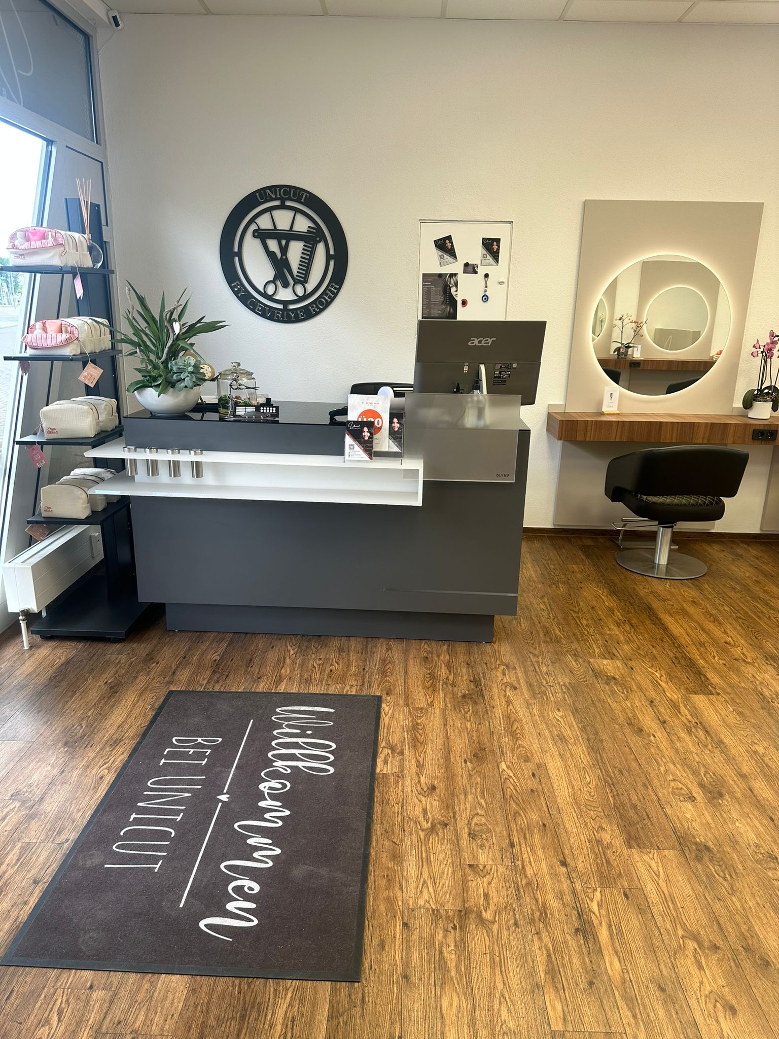 Unicut by Cevriye Rohr | Haare färben | Friseur in Neckarsulm & Umgebung, Heilbronner Str. 8 in Neckarsulm