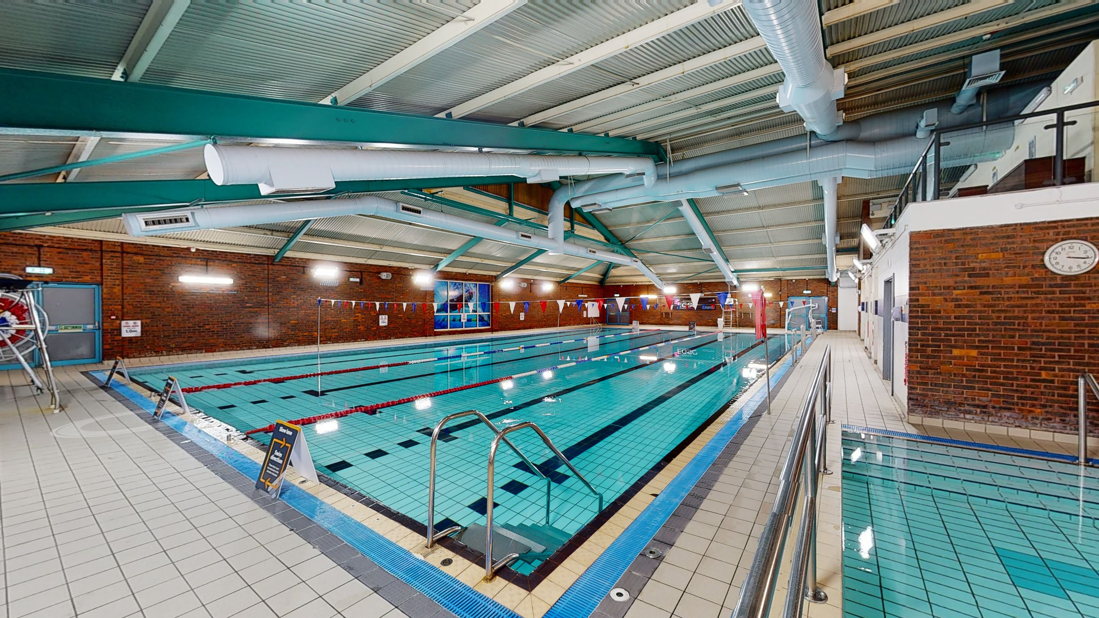 Swimming pool at Kings Centre Kings Centre East Grinstead 01342 328616