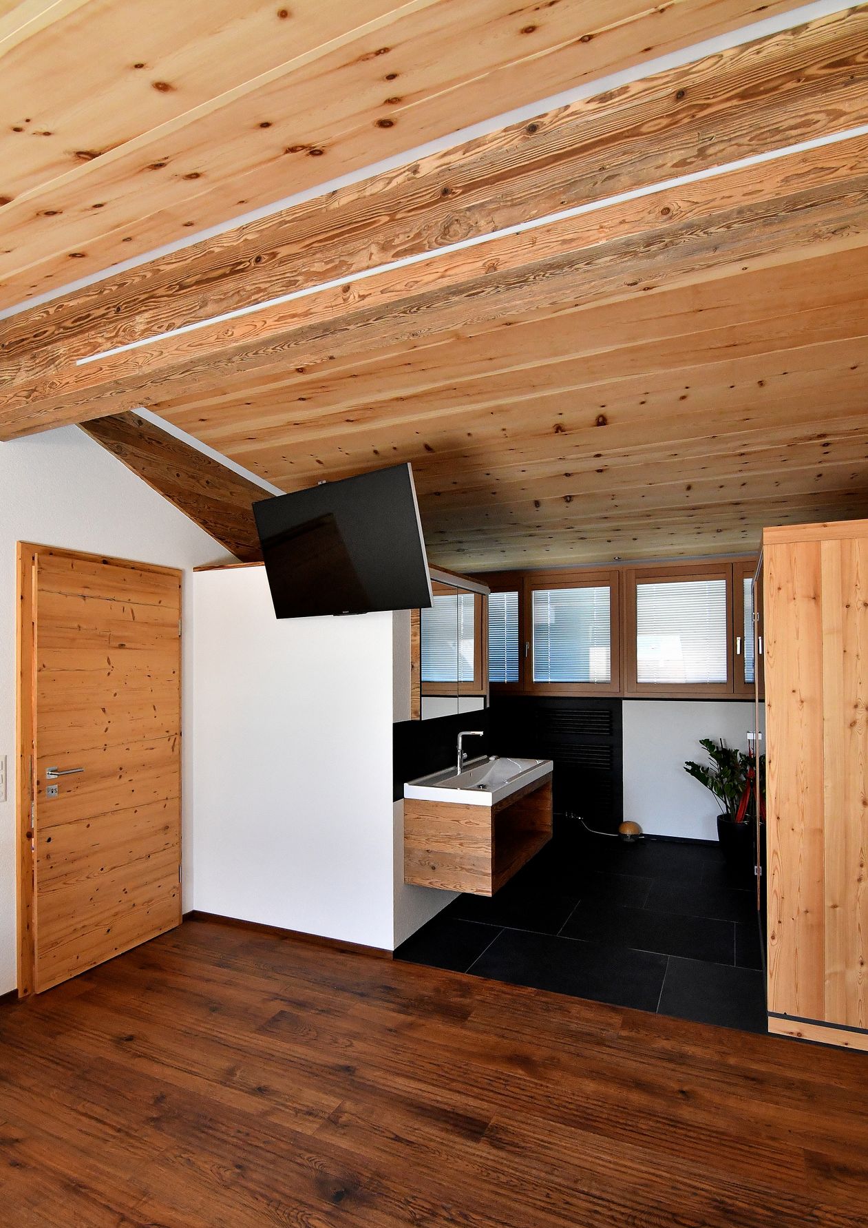 Bilder Schiess Innenausbau AG