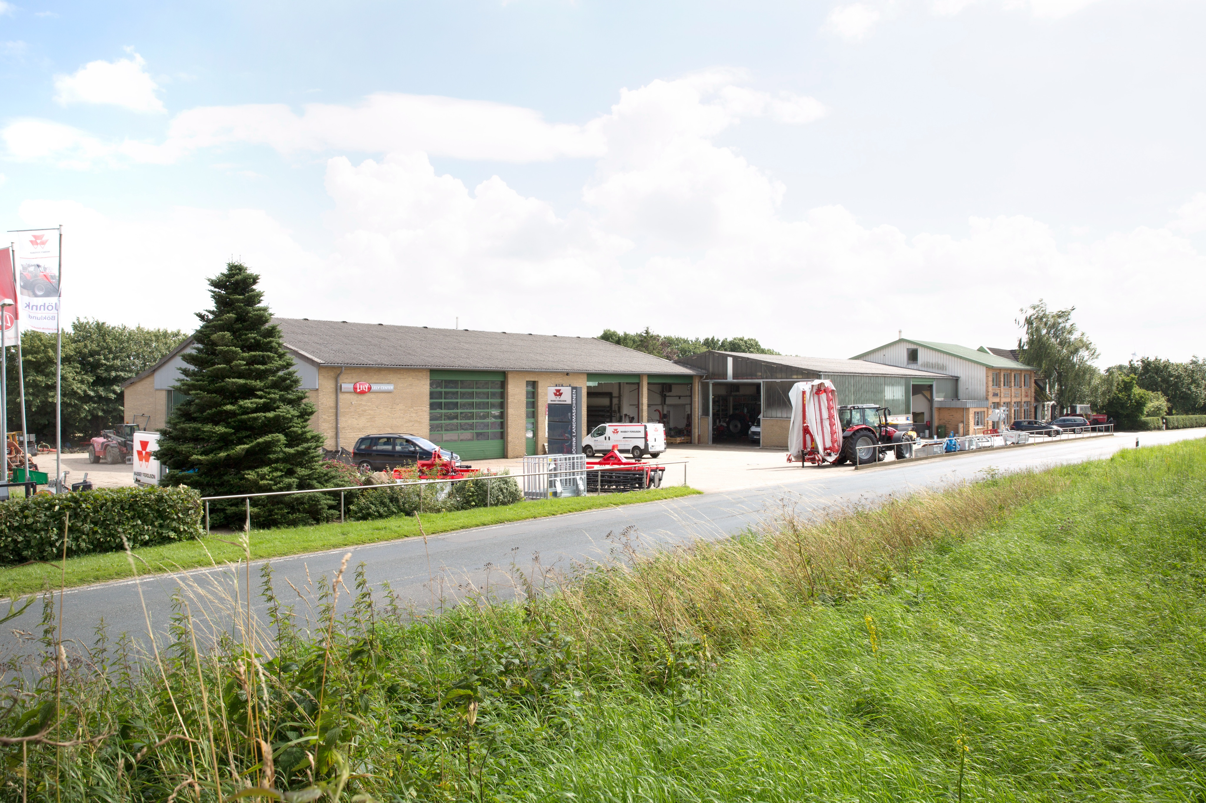 Jöhnk Landmaschinen & Dienstleistungs GmbH & Co. KG, Satruper Straße 18 in Böklund