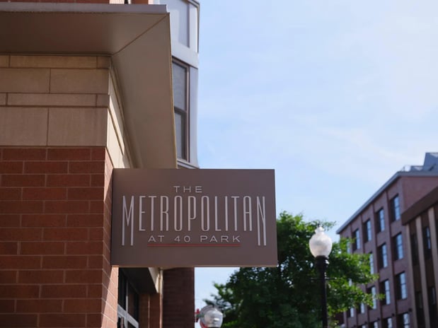 Images The Metropolitan at 40 Park
