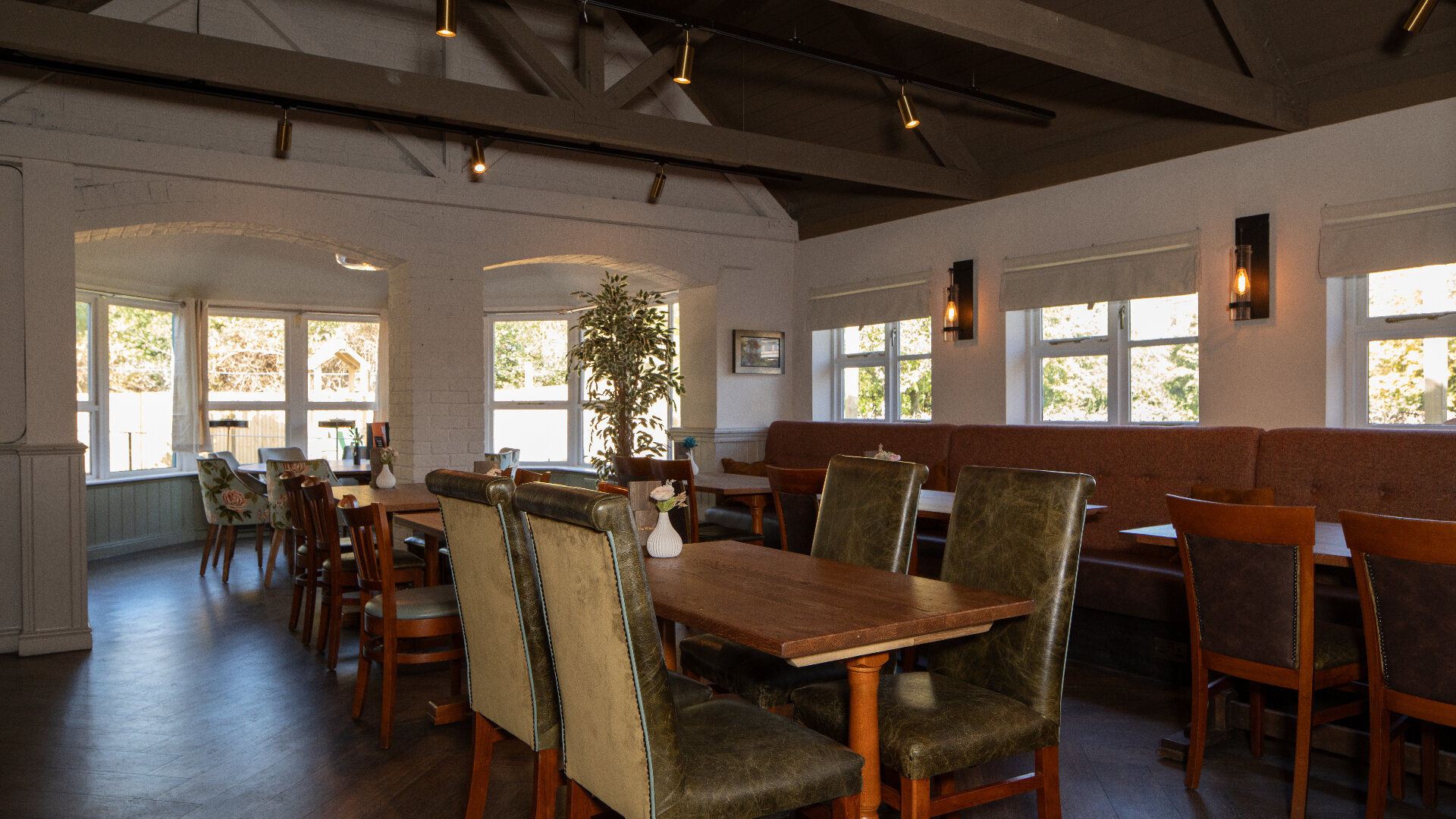 Images The Village Inn