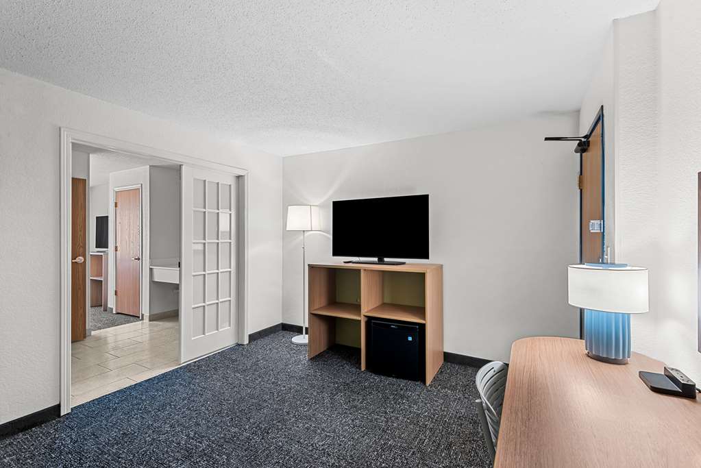 Guest room