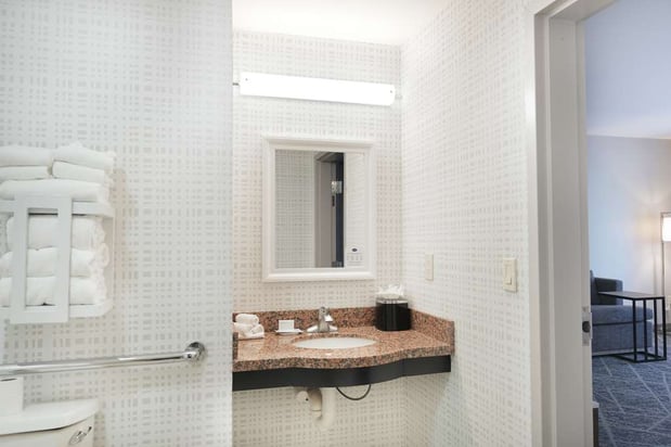 Images Hampton Inn & Suites Tulsa/Central