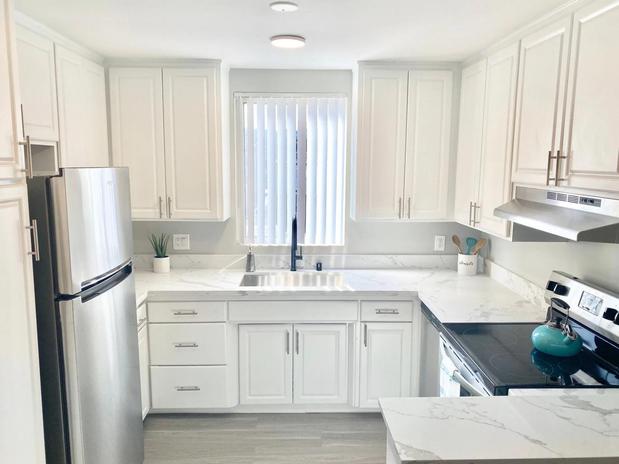 Images The Flats on Addison