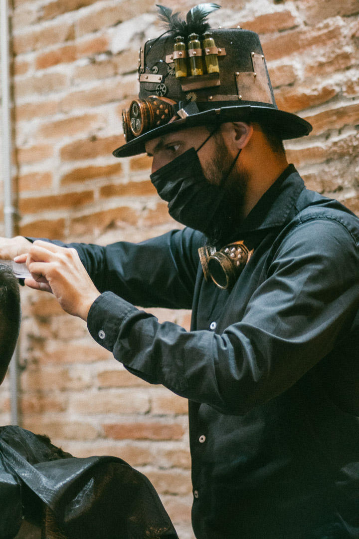 Foto de Mr. Braz Steampunk Barbershop barberia peluqueria Barcelona