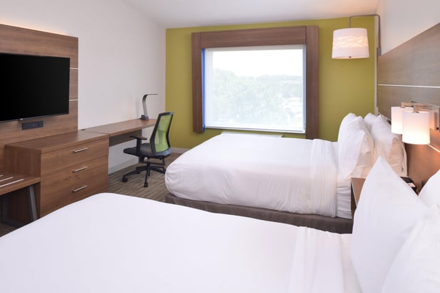 Images Holiday Inn Express & Suites Omaha - 120th And Maple by IHG